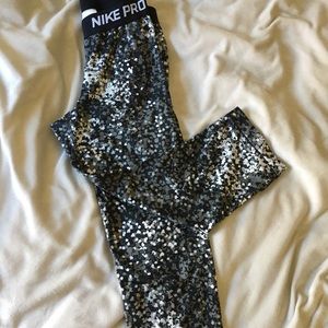 Nike Pro Crop Leggings